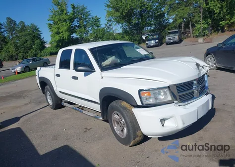 2008 Dodge Dakota Quad Laramie z USA, uszkodzony, nr VIN 1D7HW58NX8S602778